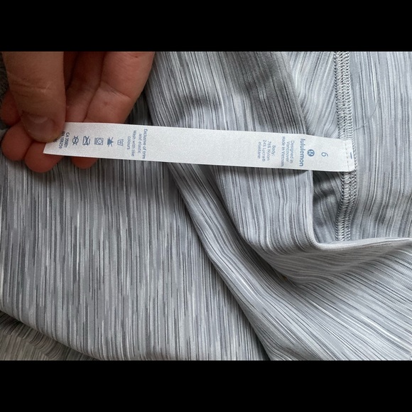 Gradient Lululemon Wunder Under - Picture 4 of 4